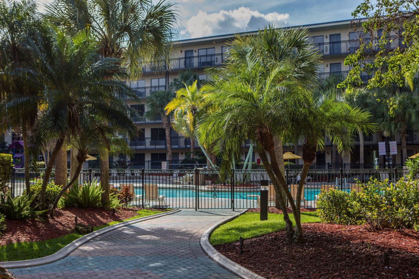 Staybridge Orlando Royale Parc  Suites Tropical Pool Area 5
